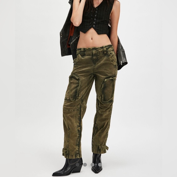 We the Free Can’t Compare Slouch Pant in Dusty Olive - Picture 2 of 3